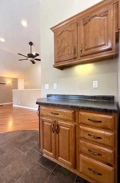 902 E Illinois St, Urbana, IL 61801 - photo 77