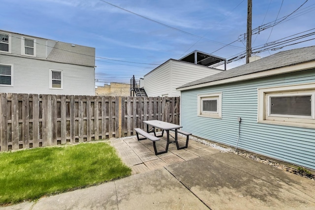 2333 N Spaulding Ave, Chicago, IL 60647 - view of patio