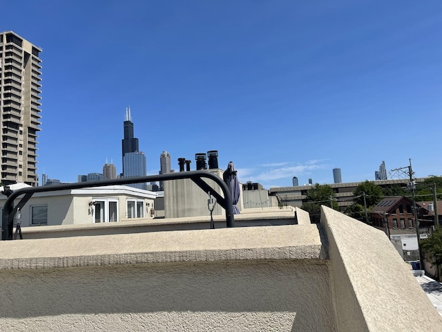 1027 W Vernon Park Pl Unit B, Chicago, IL 60607 - balcony featuring a city view