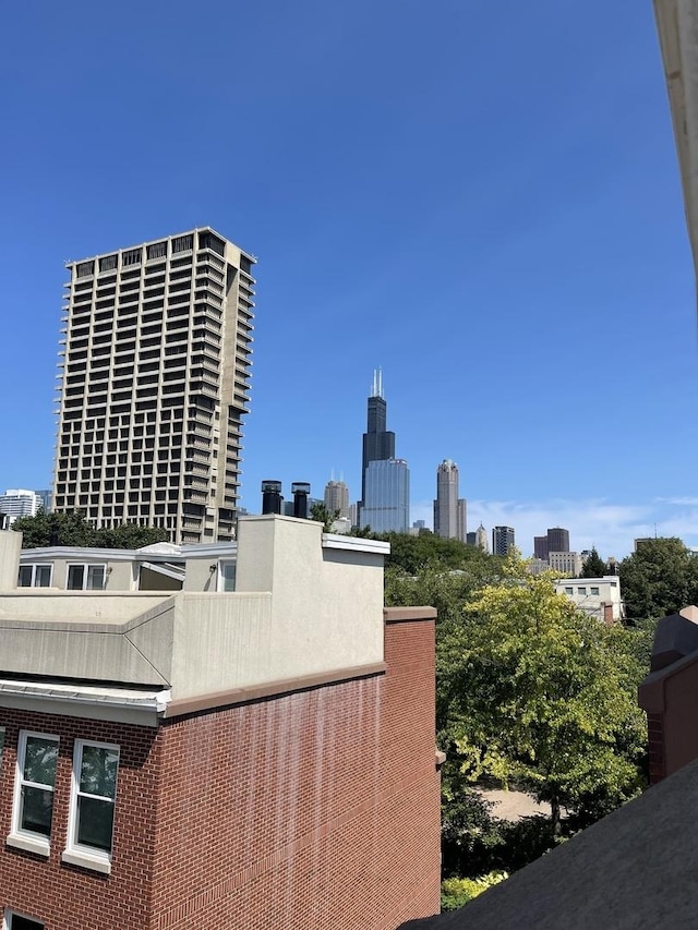 1027 W Vernon Park Pl Unit B, Chicago, IL 60607 - exterior space with a view of skyline