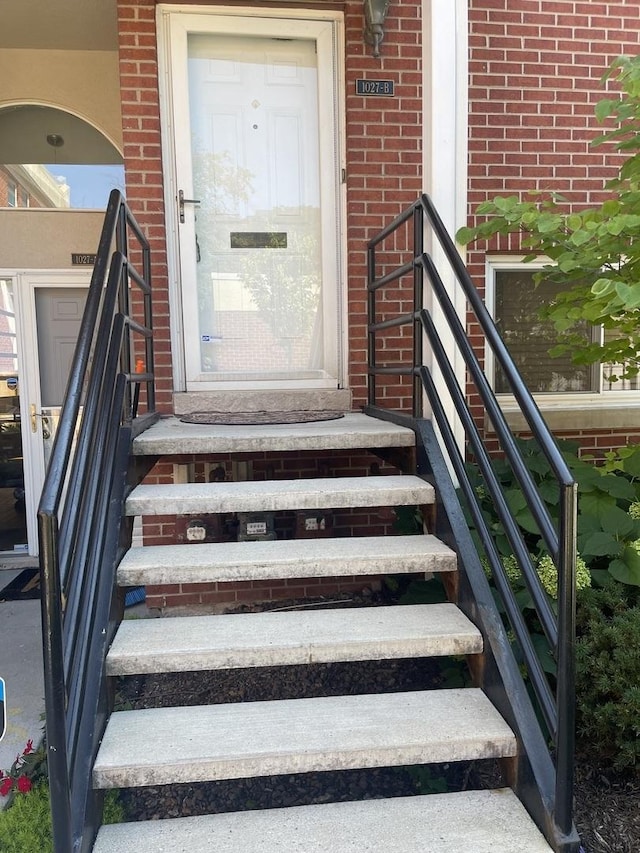 1027 W Vernon Park Pl Unit B, Chicago, IL 60607 - view of exterior entry featuring brick siding