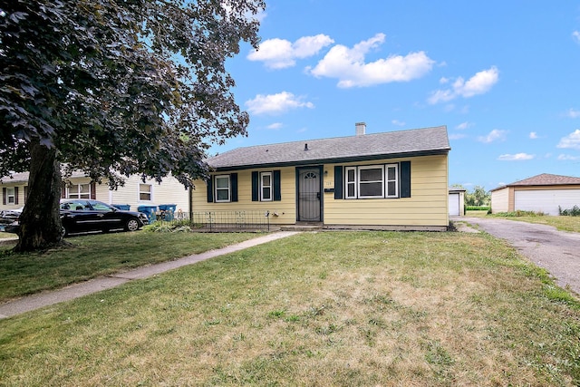 729 Webster Cir W, Kankakee, IL 60901 - photo 1