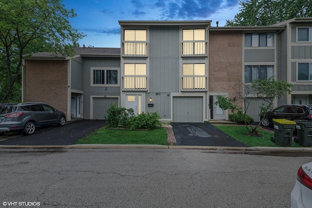 813 Shawnee Trl, Roselle, IL 60172 - photo 2