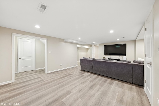 588 Glendale Ave, Glen Ellyn, IL 60137 - living area with light wood-type flooring and recessed lighting