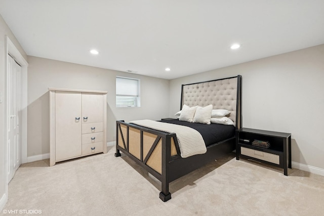 588 Glendale Ave, Glen Ellyn, IL 60137 - bedroom with light colored carpet and recessed lighting