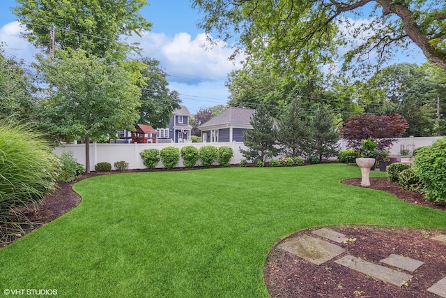 261 Woodstock Ave, Glen Ellyn, IL 60137 - view of fenced backyard