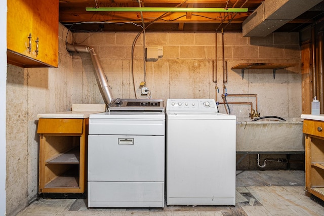 1416 S Chestnut Dr, Mount Prospect, IL 60056 - laundry room with separate washer and dryer