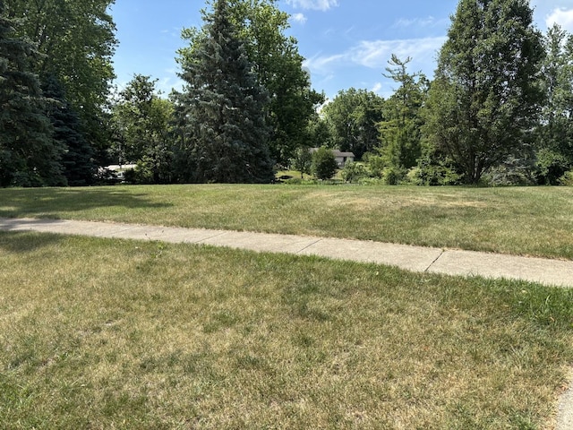 832 Oak Manor Dr, Marengo, IL 60152