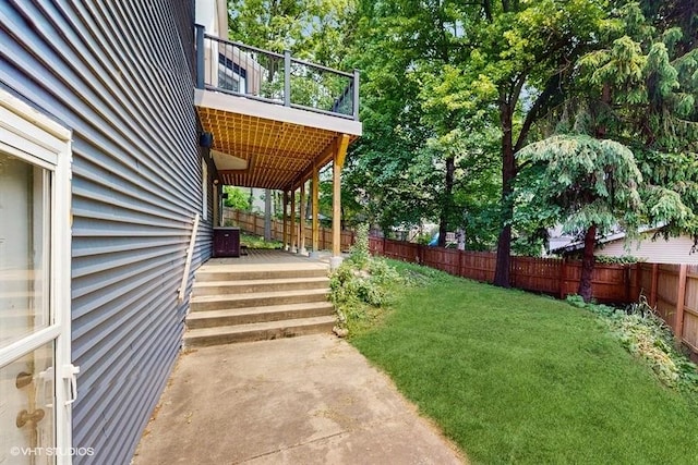 137 Forest Ave, Fox Lake, IL 60020 - fenced backyard featuring a balcony