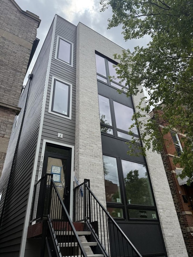 1521 W 17th St Unit 1, Chicago, IL 60608 - photo 1