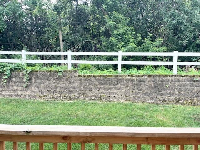 7031 Country Club Hills Dr, Fox Lake, IL 60020 - view of yard