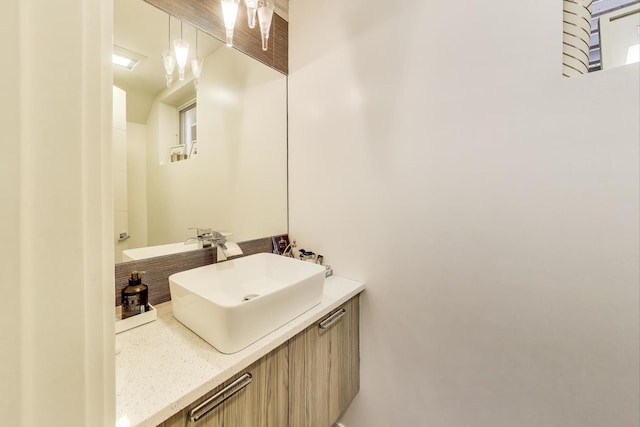 3743 N Kenmore Ave Unit 1, Chicago, IL 60613 - bathroom featuring vanity