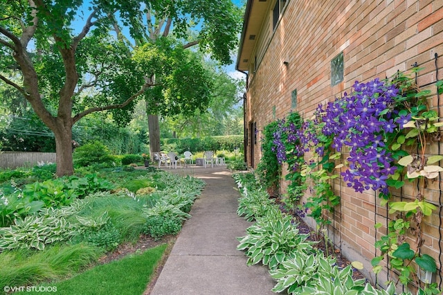 1622 Village Green Ct, Deerfield, IL 60015 - photo 3