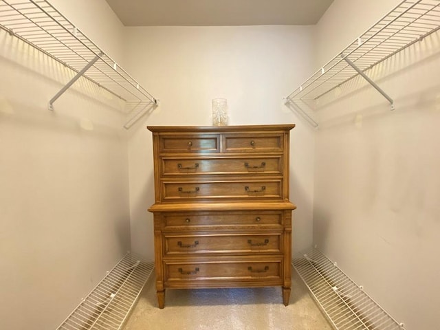 1920 Waverly Cir, Saint Charles, IL 60174 - view of walk in closet