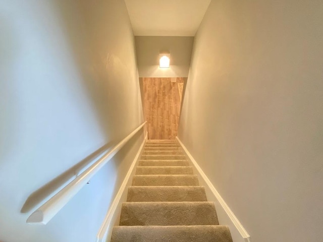 1920 Waverly Cir, Saint Charles, IL 60174 - view of stairs