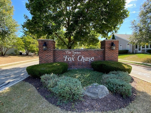 1920 Waverly Cir, Saint Charles, IL 60174 - view of community sign