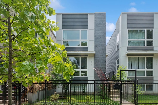 3731 W Lyndale St, Chicago, IL 60647 - photo 1