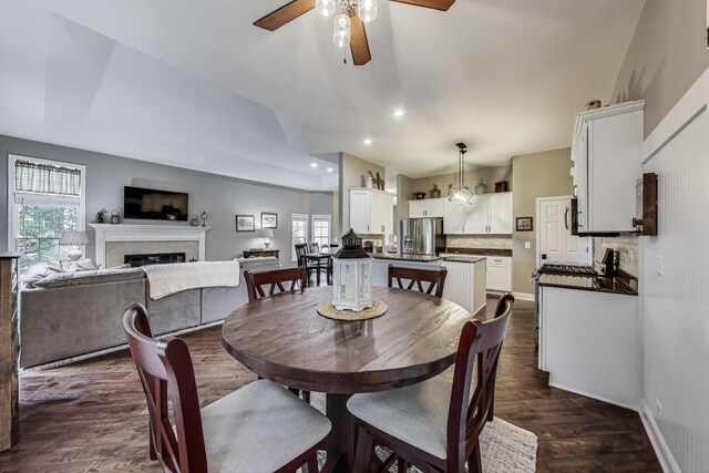 4210 Coyote Lakes Cir, Lake In The Hills, IL 60156 - photo 15