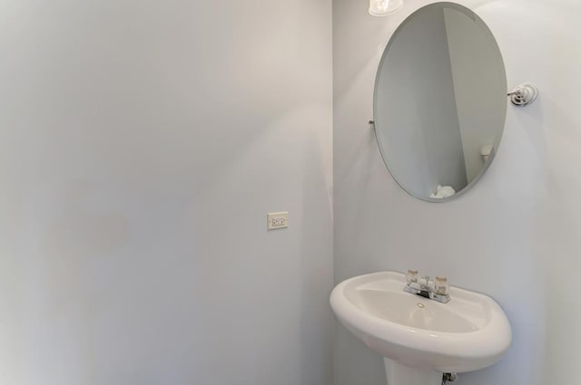 24341 Leski Ln, Plainfield, IL 60585 - bathroom featuring a sink