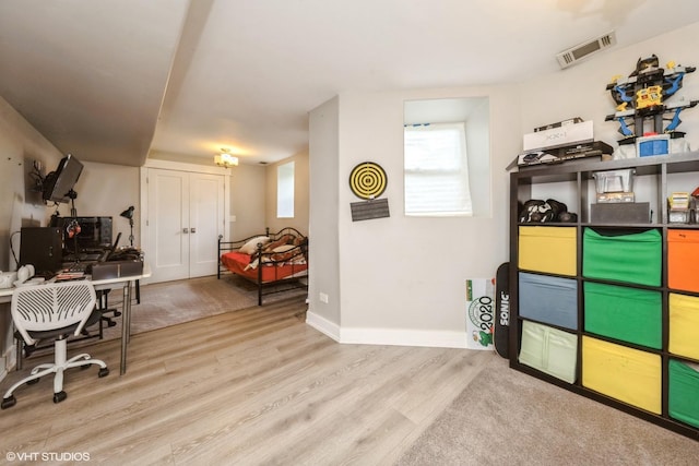 4456 S Berkeley Ave, Chicago, IL 60653 - office area featuring wood finished floors and baseboards