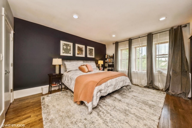 4456 S Berkeley Ave, Chicago, IL 60653 - bedroom featuring wood finished floors and recessed lighting