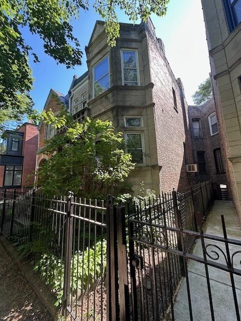 4917 S Washington Park Ct, Chicago, IL 60615 - view of front of property with stone siding