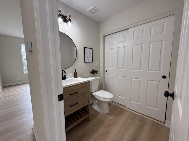 339 Terra Springs Cir Unit 339, Volo, IL 60020 - half bath with wood finished floors and vanity