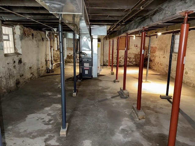 663 W 117th Pl, Chicago, IL 60628 - unfinished basement with heating unit
