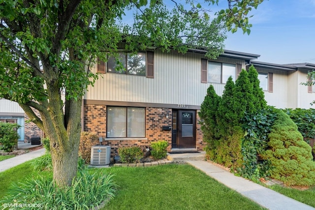 7345 Winthrop Way Unit 1, Downers Grove, IL 60516 - photo 1