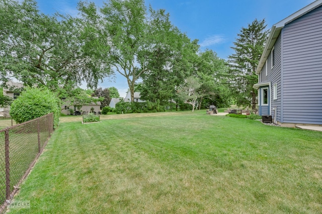 2430 Lakeside Dr, Aurora, IL 60504 - view of yard