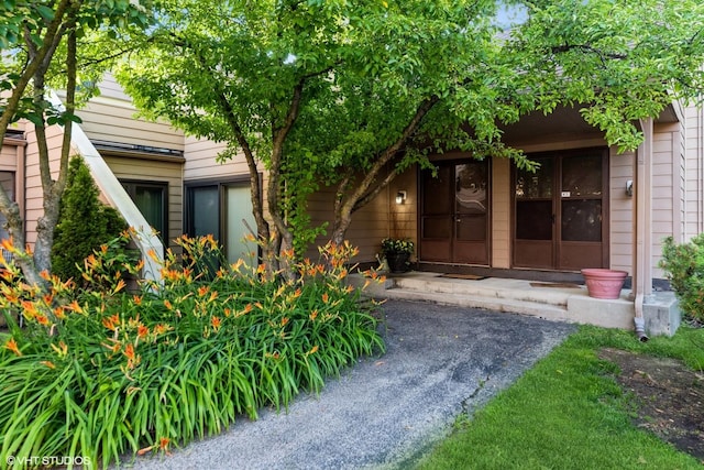 3341 Beacon St Unit 32, North Chicago, IL 60064 - view of exterior entry