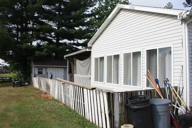 1 Elm Dr, Bethany, IL 61914 - view of side of home with an outdoor structure