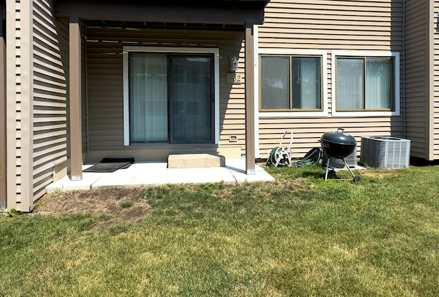 962 Harvest Cir, Buffalo Grove, IL 60089 - property entrance featuring a yard