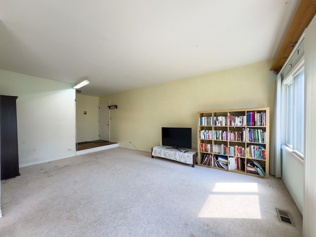 962 Harvest Cir, Buffalo Grove, IL 60089 - living area with carpet flooring