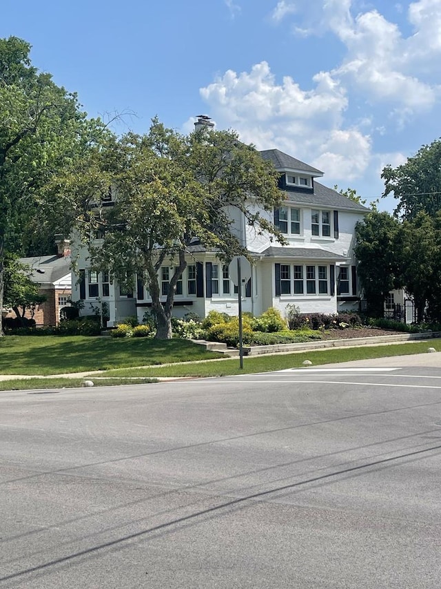 311 Wagner Rd, Northfield, IL 60093 - view of front of home featuring a front yard