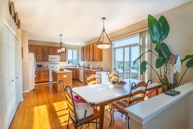 39438 N Queensbury Ln, Beach Park, IL 60083