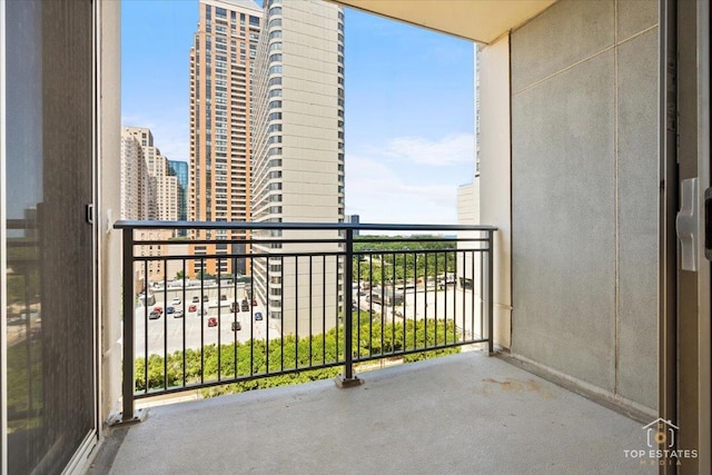 1250 S Michigan Ave Unit 1007, Chicago, IL 60605 - balcony with a view of city