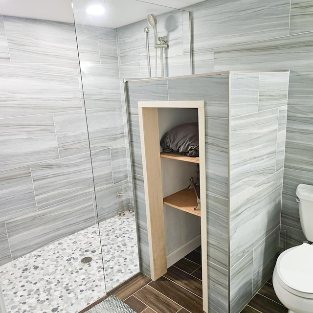 25333 W Richmond Ave, Antioch, IL 60002 - full bath with walk in shower and toilet