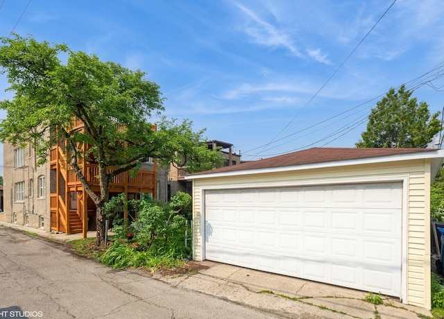 2614 W Lunt Ave, Chicago, IL 60645 - view of detached garage