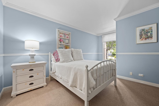 572 Stockbridge Ct, Lake Forest, IL 60045 - carpeted bedroom featuring baseboards and ornamental molding