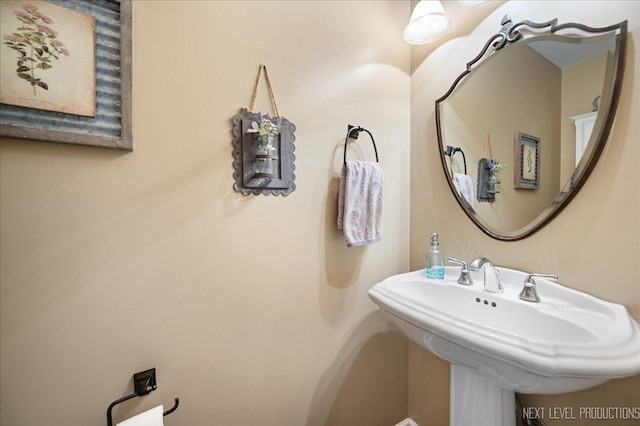 1200 Crestview Dr, Batavia, IL 60510 - bathroom featuring a sink