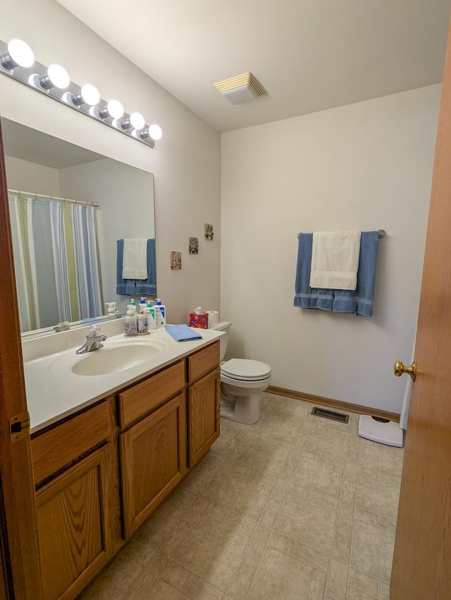 5710 Hearthside Dr, Bourbonnais, IL 60914 - full bath featuring vanity and a shower with curtain