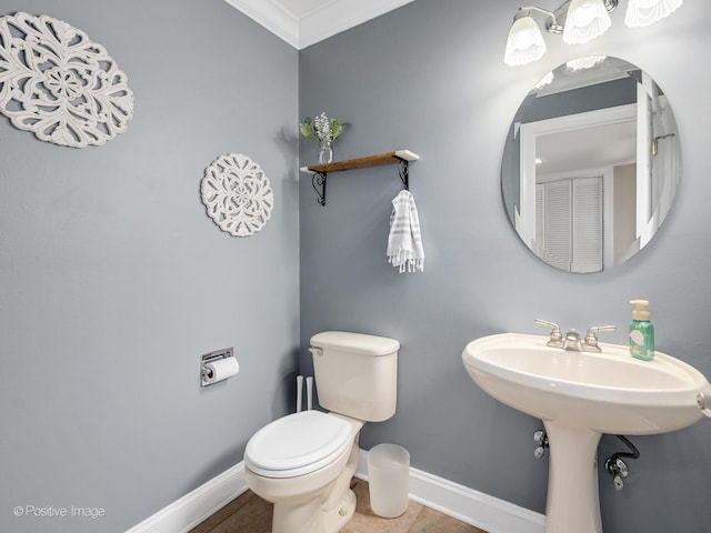 8228 W 140th St Unit 8228, Orland Park, IL 60462 - bathroom featuring crown molding and tile patterned floors