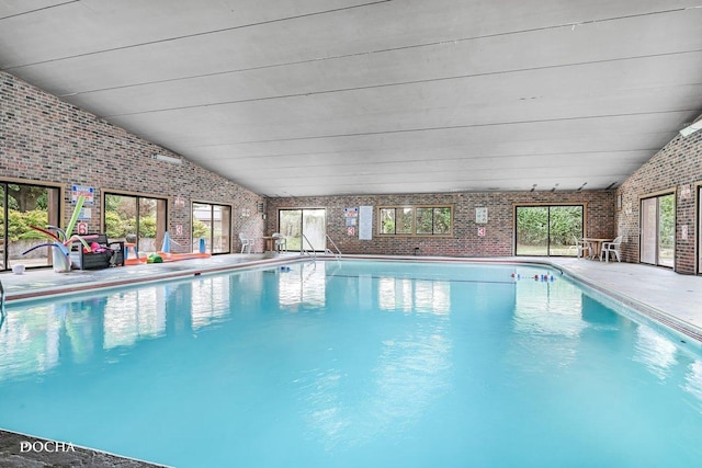 1423 Woodbridge Rd Unit 2C, Joliet, IL 60436 - view of indoor pool