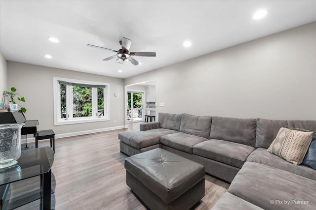 746 Parker Ct, Geneva, IL 60134 - living area featuring ceiling fan, recessed lighting, and light wood-type flooring