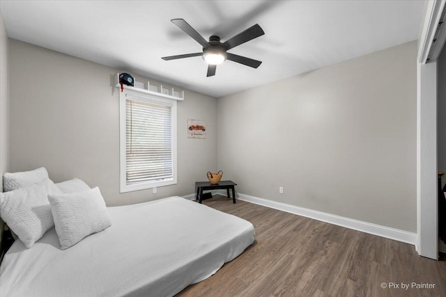 746 Parker Ct, Geneva, IL 60134 - bedroom featuring wood finished floors and ceiling fan