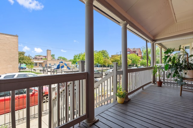 4424 S University Ave, Chicago, IL 60653 - view of wooden terrace
