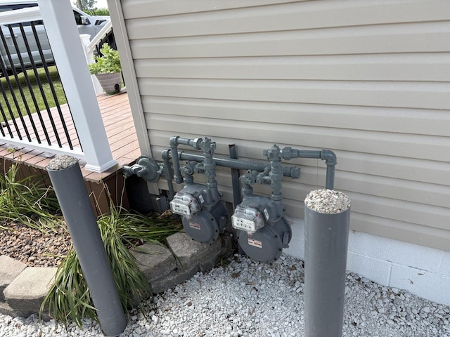 5101 W 1000 N Rd, Kankakee, IL 60901 - exterior view of gas meter