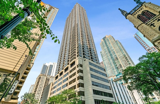 30 E Huron St Unit 2108, Chicago, IL 60611 - view of property featuring a city view