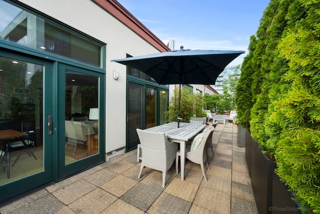 849 W Monroe St Unit Ph5, Chicago, IL 60607 - view of patio with outdoor dining space